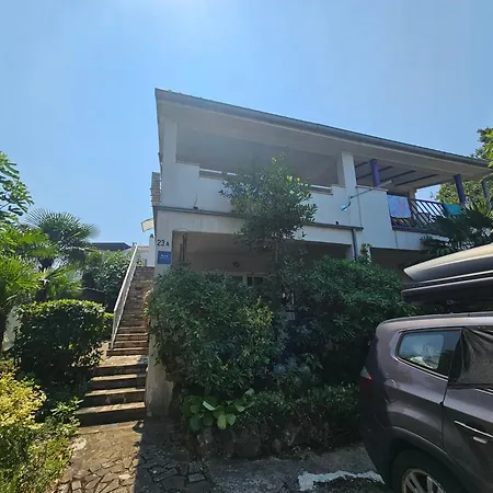 Apartment Buza